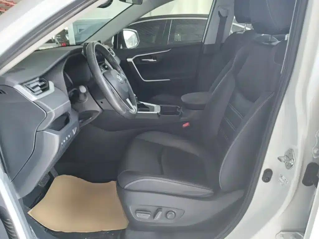 2023 RAV4 2.0L CVT 2WD Fashion Plus Edition — миниатюра 15