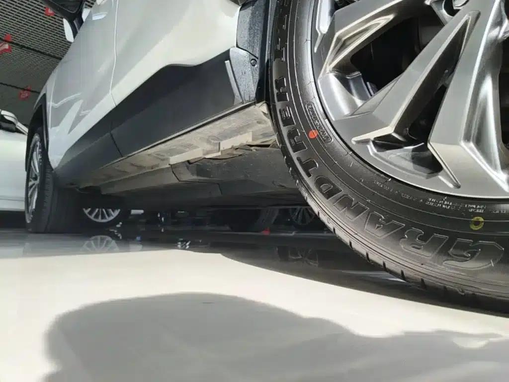 2023 RAV4 2.0L CVT 2WD Fashion Plus Edition — миниатюра 22