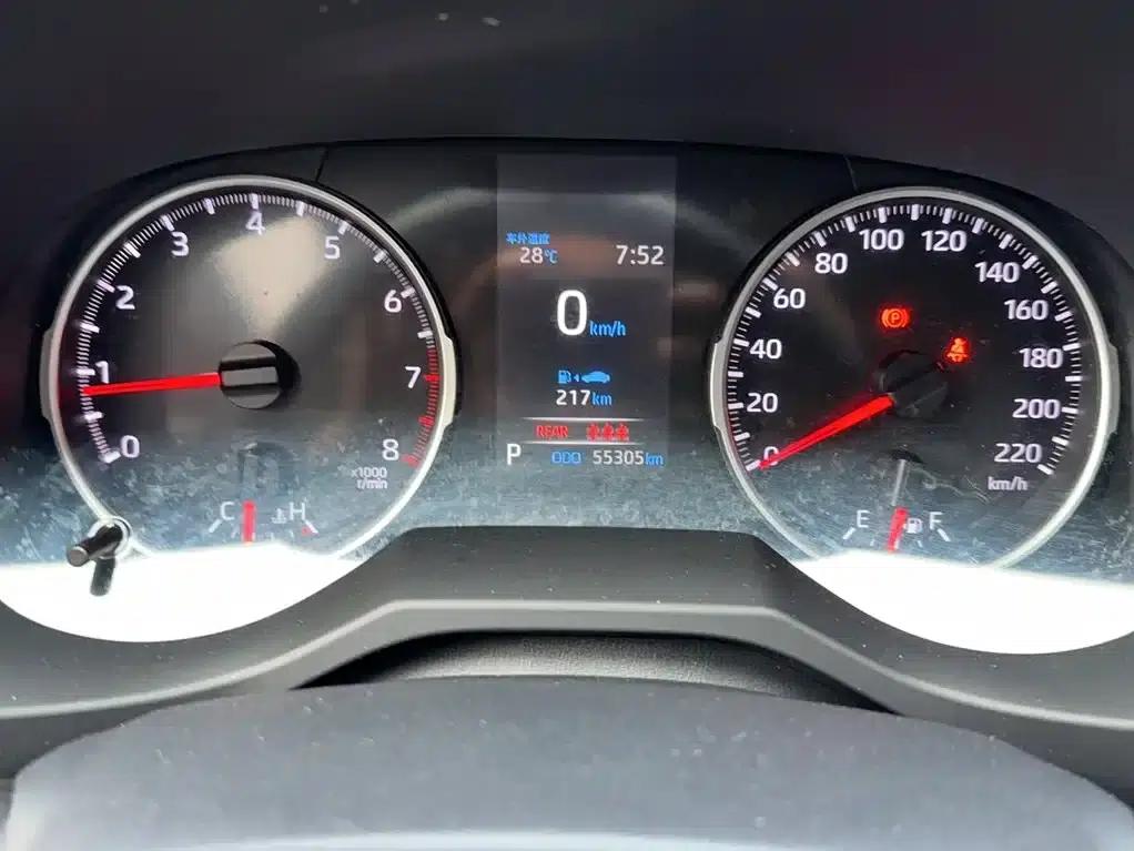 2021 Toyota RAV4 2.0L CVT 2WD Urban Edition — миниатюра 4