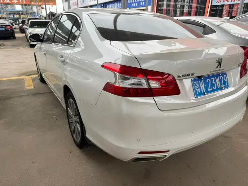 Peugeot 408 2016 1.6T Automatic Luxury Edition — миниатюра 4