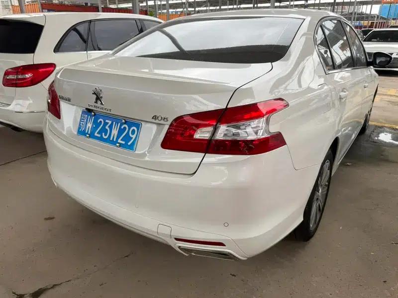 Peugeot 408 2016 1.6T Automatic Luxury Edition — миниатюра 6