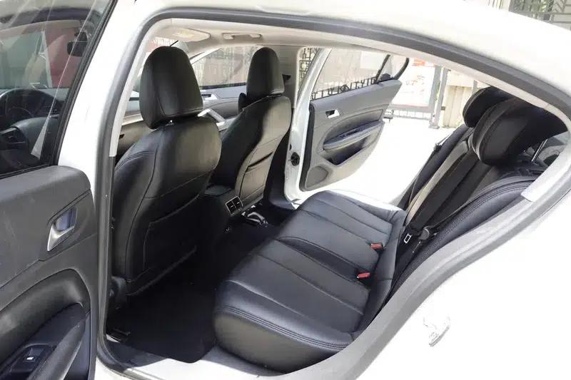 Peugeot 408 2014 1.8L Automatic Leading Edition — миниатюра 13
