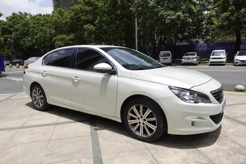 Peugeot 408 2014 1.8L Automatic Leading Edition — миниатюра 3