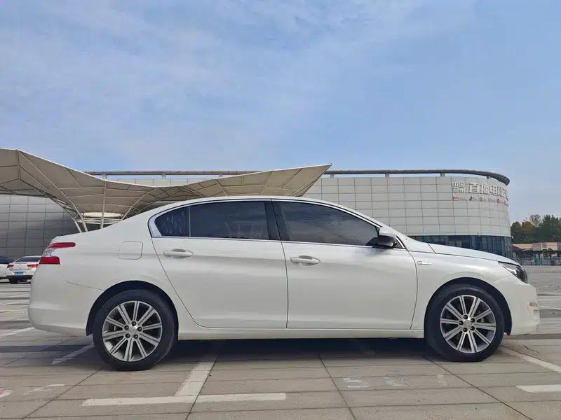 Peugeot 408 2016 1.6T Automatic Luxury Edition — миниатюра 7