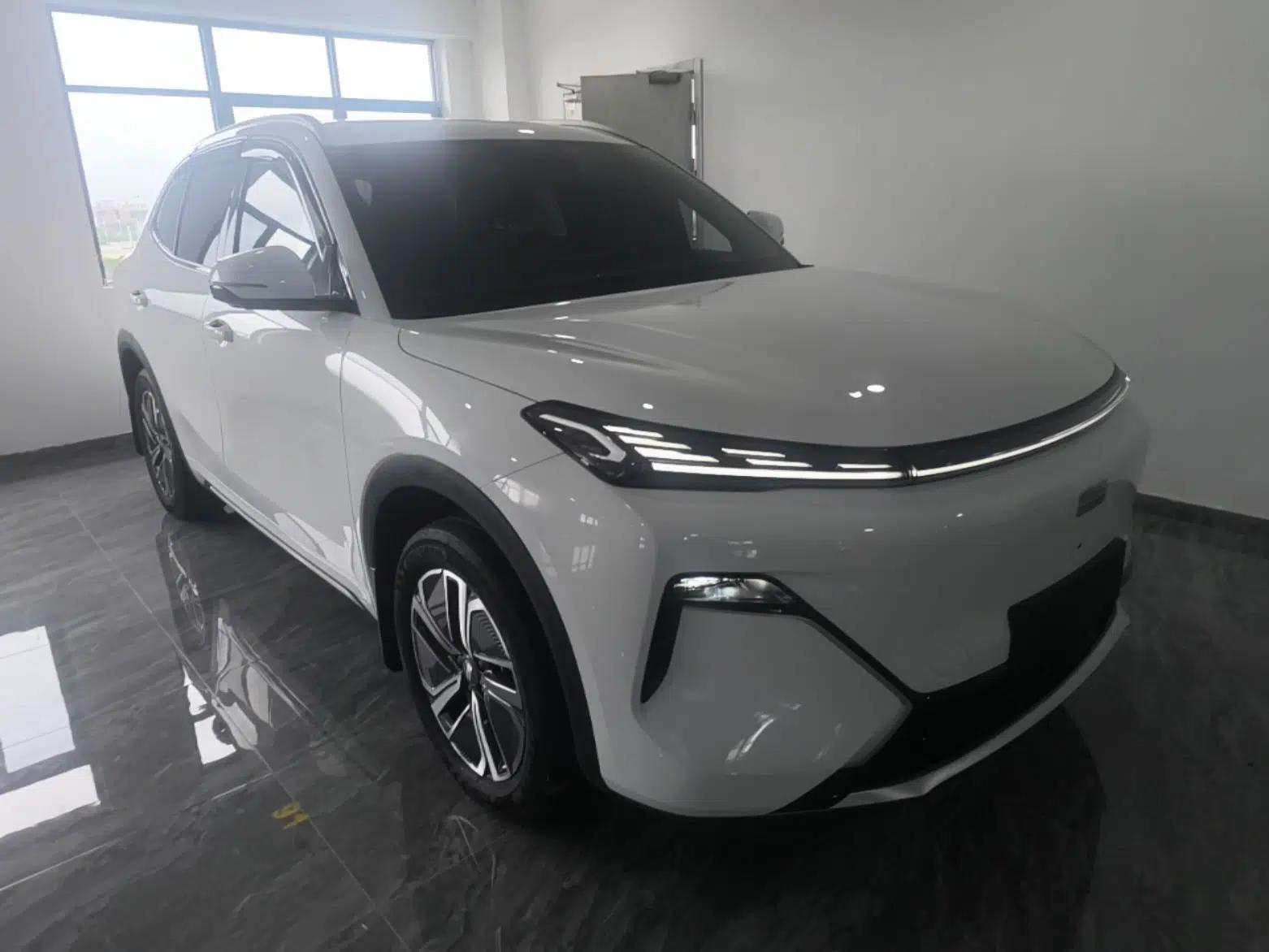 Geely Galaxy Xingjian 7 EM-i 2025 120km Launch+ Version — миниатюра 3