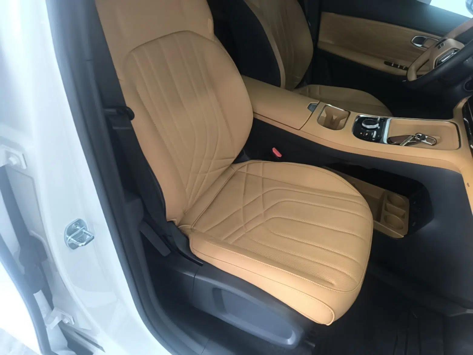 Geely Galaxy Xingjian 7 EM-i 2025 120km Launch+ Version — миниатюра 24