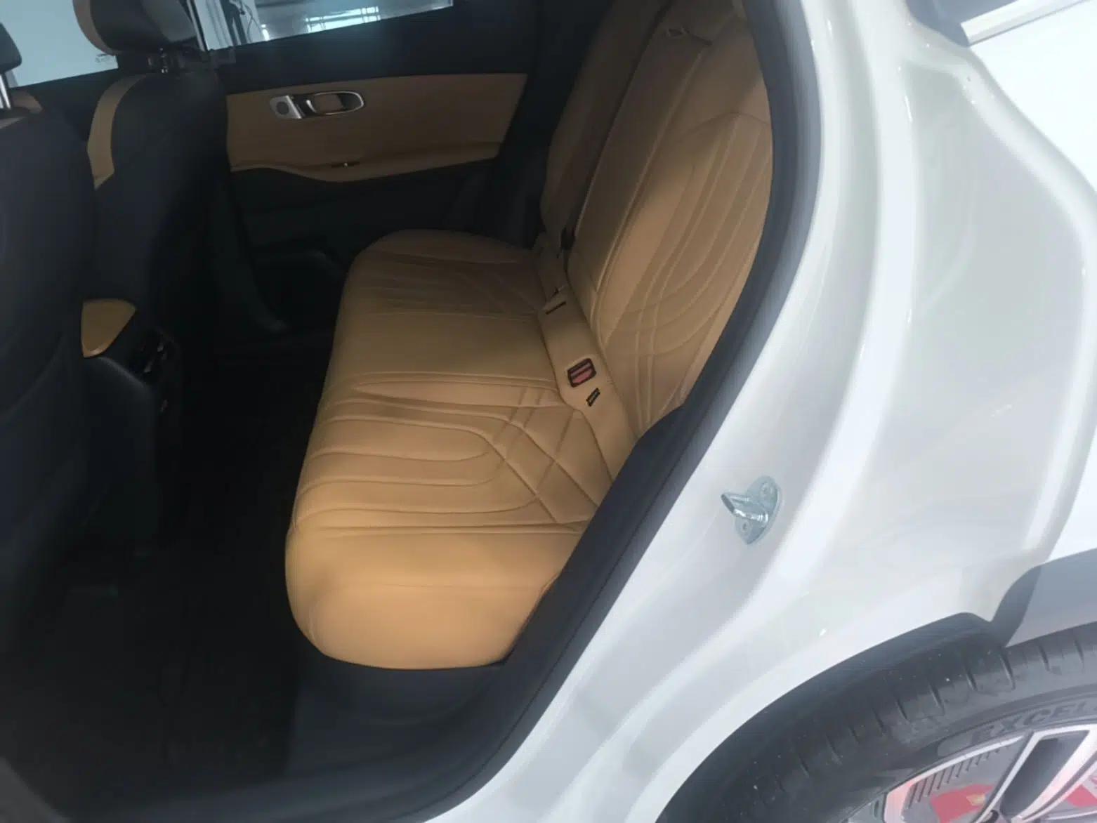 Geely Galaxy Xingjian 7 EM-i 2025 120km Launch+ Version — миниатюра 25