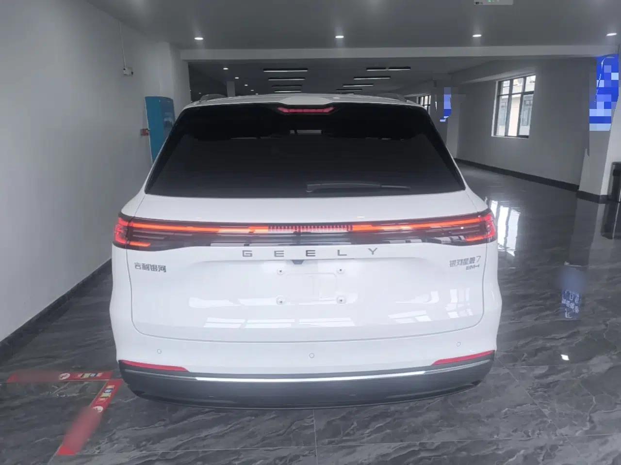 Geely Galaxy Xingjian 7 EM-i 2025 120km Launch+ Version — миниатюра 5