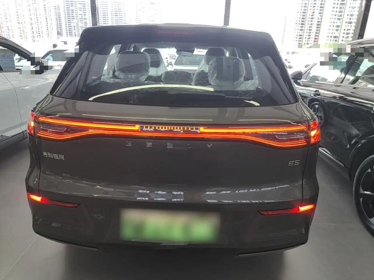 Geely Galaxy E5 2024 440km Launch Edition — миниатюра 5
