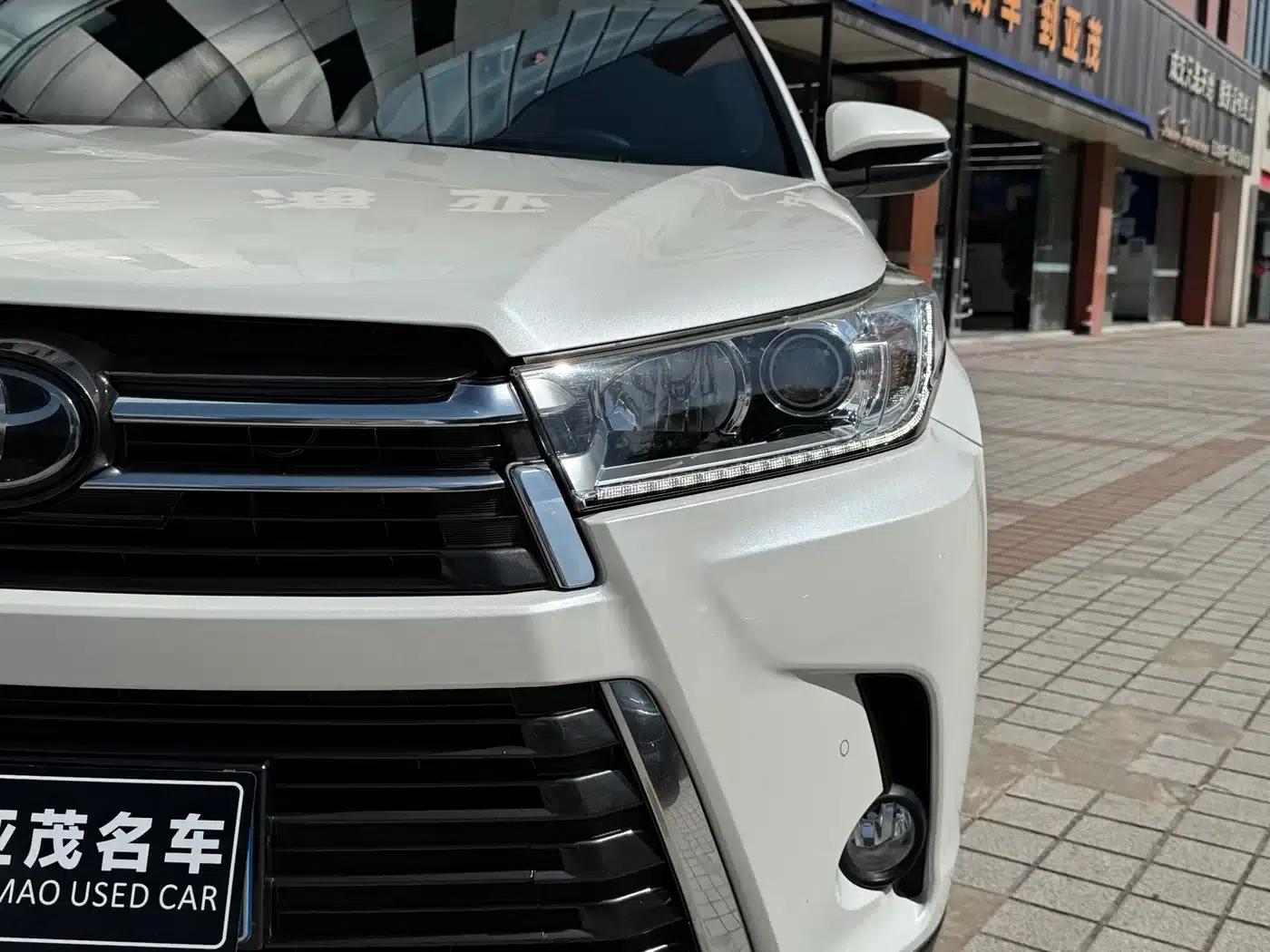 2018 Toyota Highlander 2.0T 4WD Premium Edition 7-seater (China VI Emission Standard) — миниатюра 4