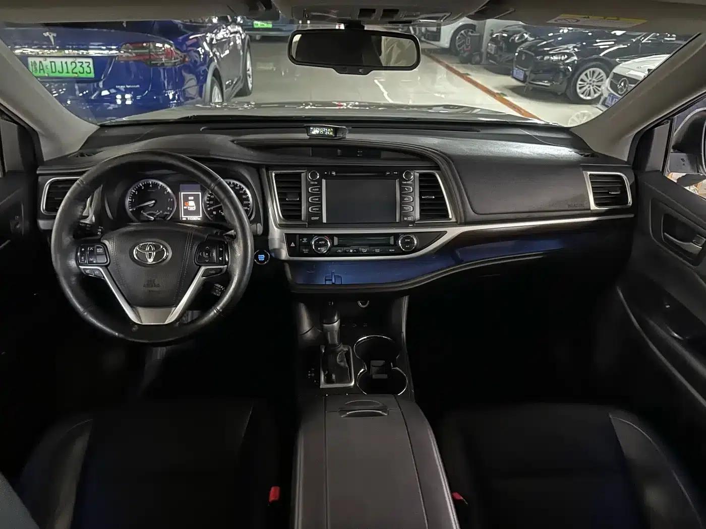 2015 Highlander 2.0T AWD Supreme Edition 7-seater — миниатюра 6