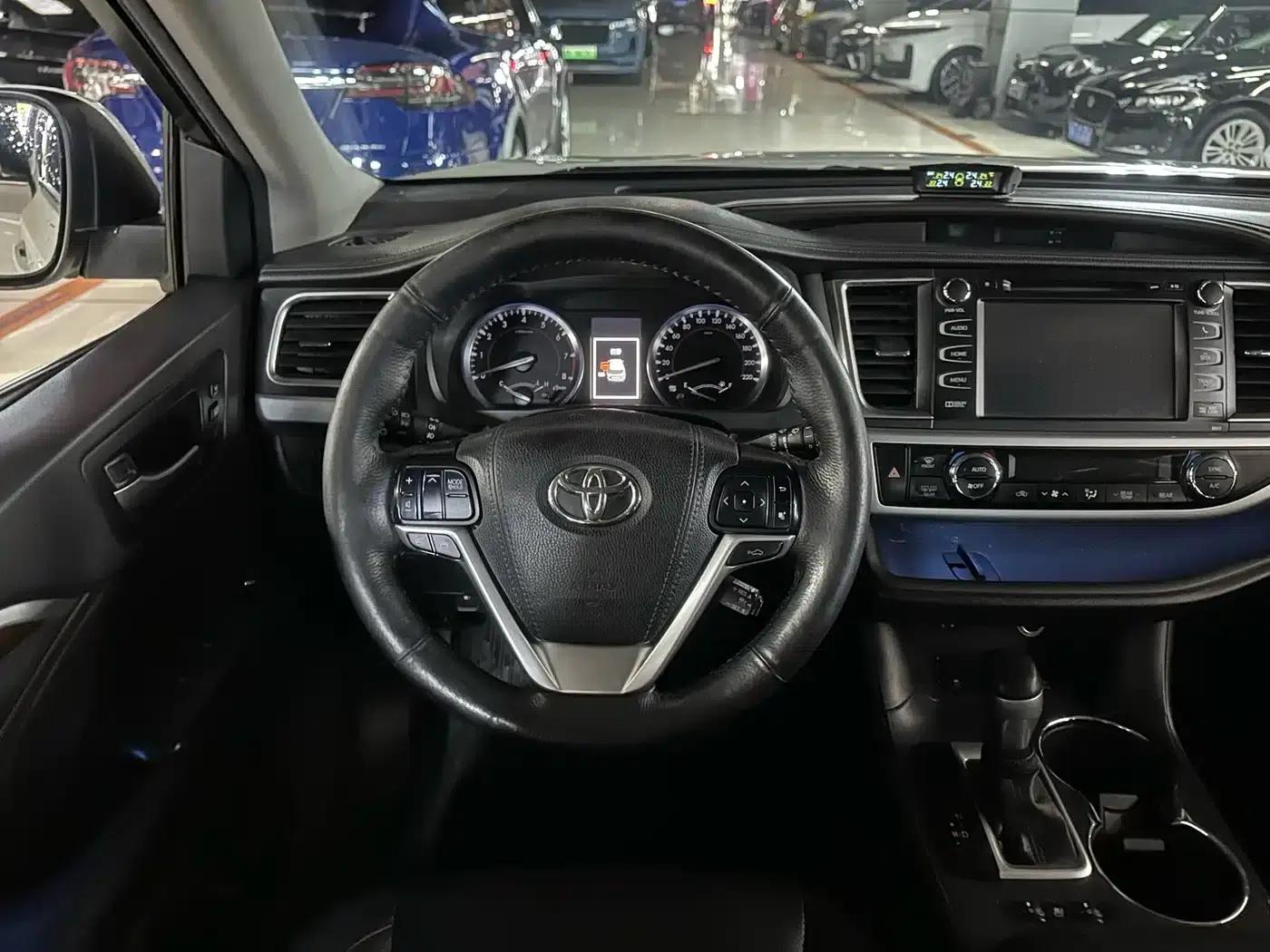 2015 Highlander 2.0T AWD Supreme Edition 7-seater — миниатюра 7