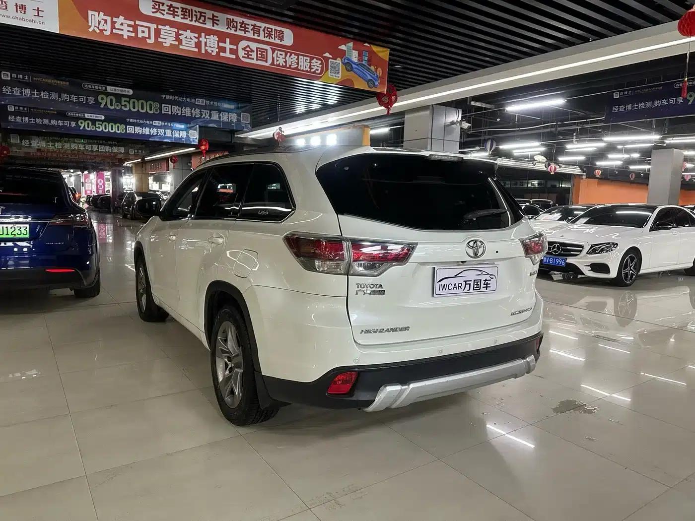 2015 Highlander 2.0T AWD Supreme Edition 7-seater — миниатюра 8