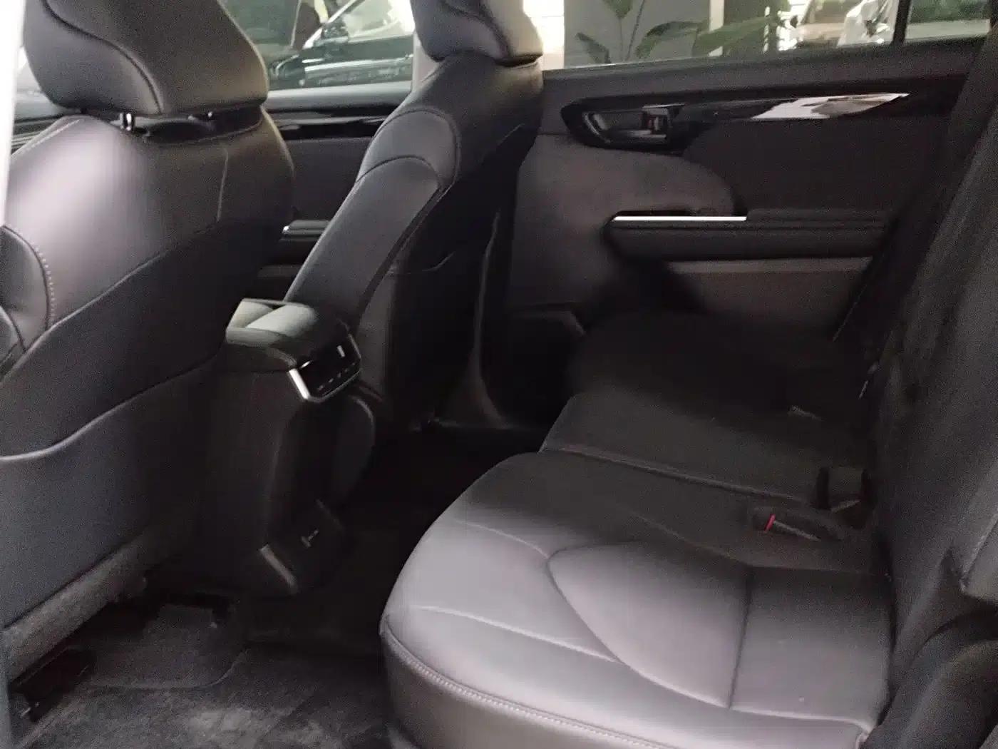 2026 Toyota Highlander 2.5L Intelligent Hybrid Dual-Motor AWD Elite Edition (7-seater) — миниатюра 7