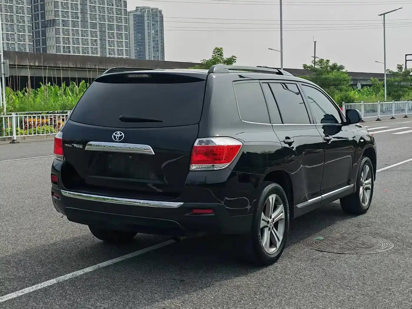 2012 Highlander 2.7L 2WD 7-seater Luxury Edition — миниатюра 7