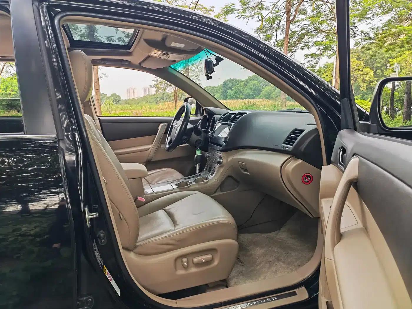 2012 Highlander 2.7L 2WD 7-seater Luxury Edition — миниатюра 9