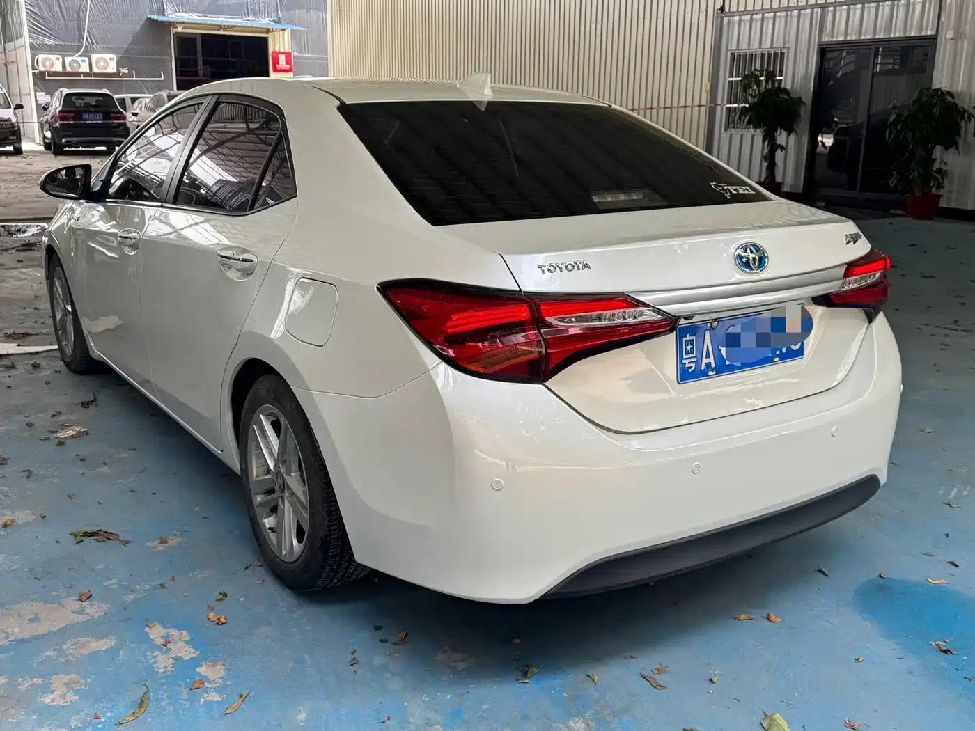 Levin 2017 Facelift Hybrid 1.8H GS-L E-CVT Leading Edition (National V Emission Standard) — миниатюра 4