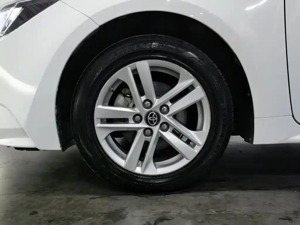 Levin 2022 Hybrid 1.8H E-CVT Entry Edition — миниатюра 17