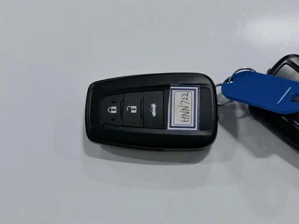 Levin 2022 Hybrid 1.8H E-CVT Entry Edition — миниатюра 19