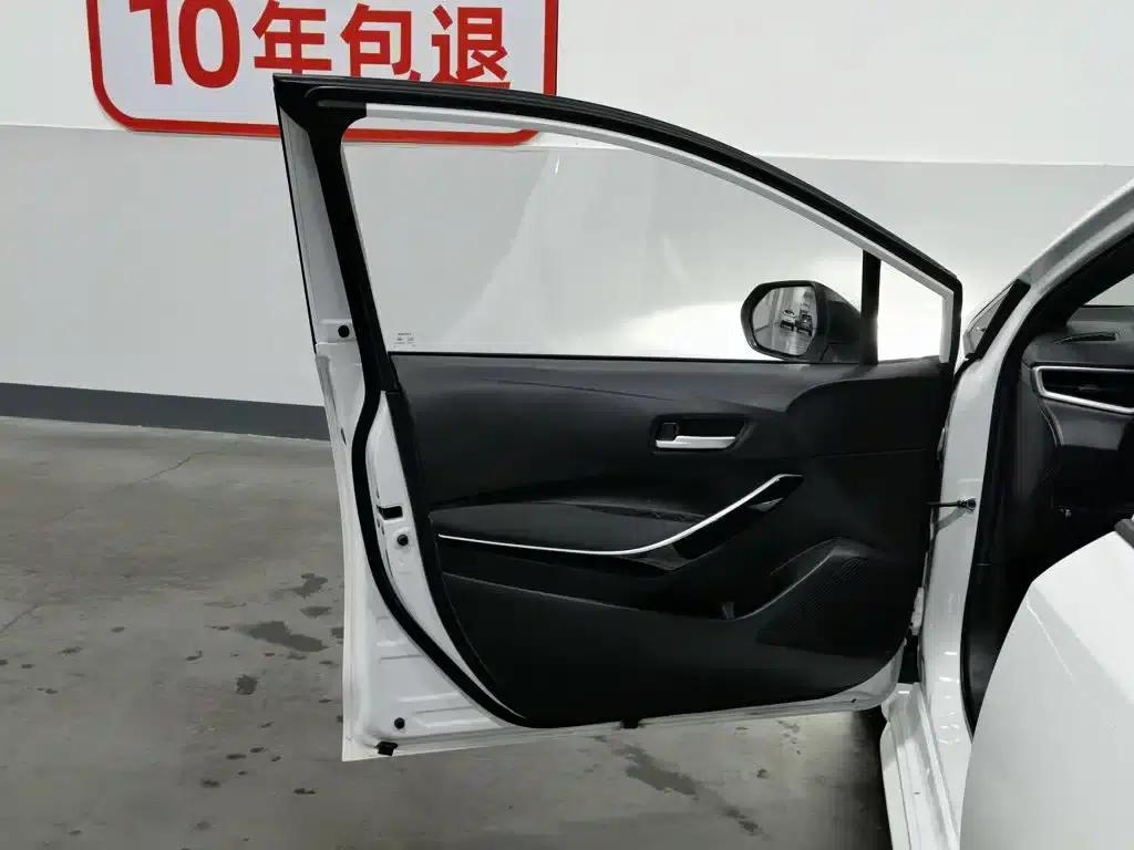 Levin 2022 Hybrid 1.8H E-CVT Entry Edition — миниатюра 8