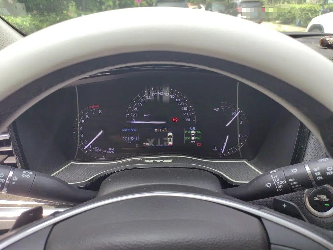 Cadillac XT5 2016 28T Four-Wheel Drive Luxury Model — миниатюра 11