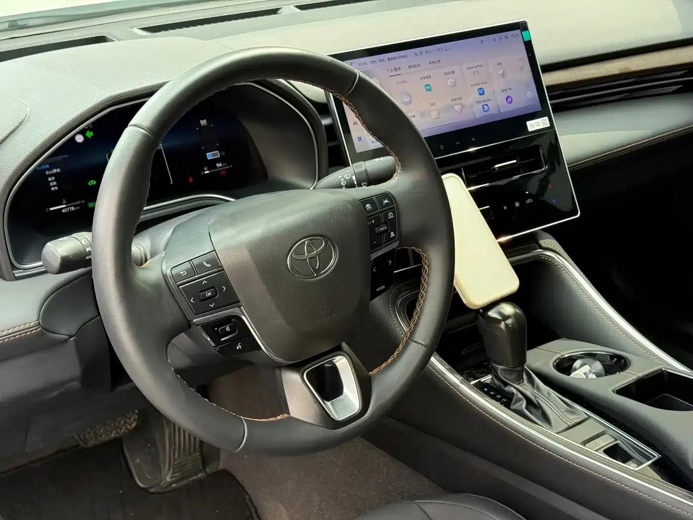 2024 Toyota Avalon Hybrid 2.5L XLE Premium Edition — миниатюра 5
