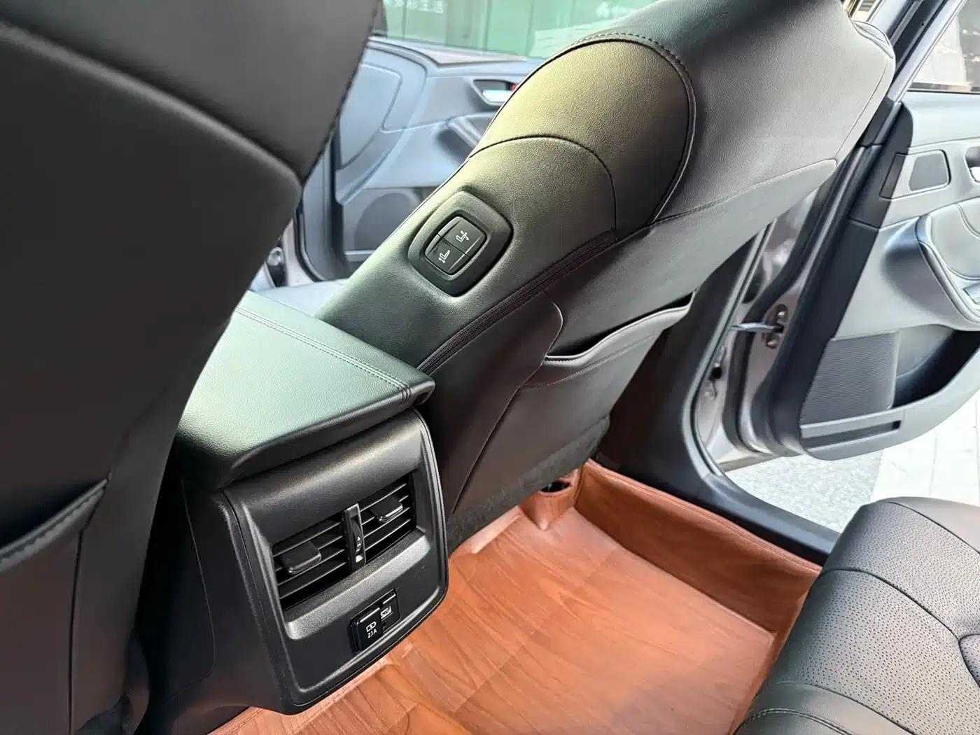 2021 Toyota Avalon 2.5L Luxury Edition — миниатюра 11