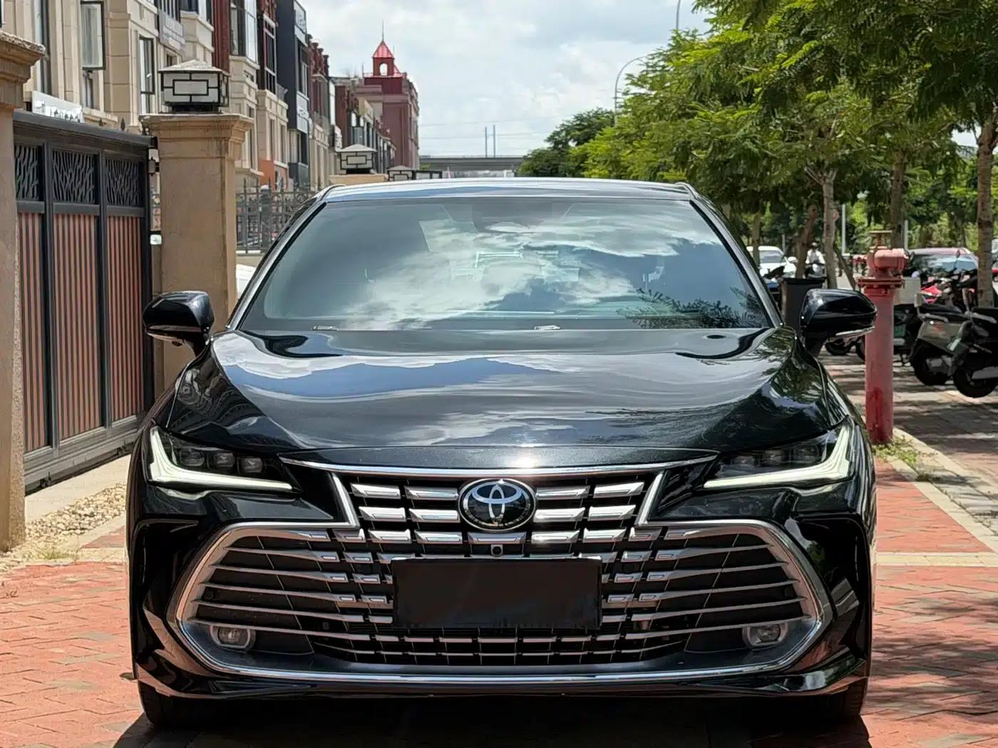 2024 Toyota Avalon Hybrid 2.0L Luxury Edition — миниатюра 2