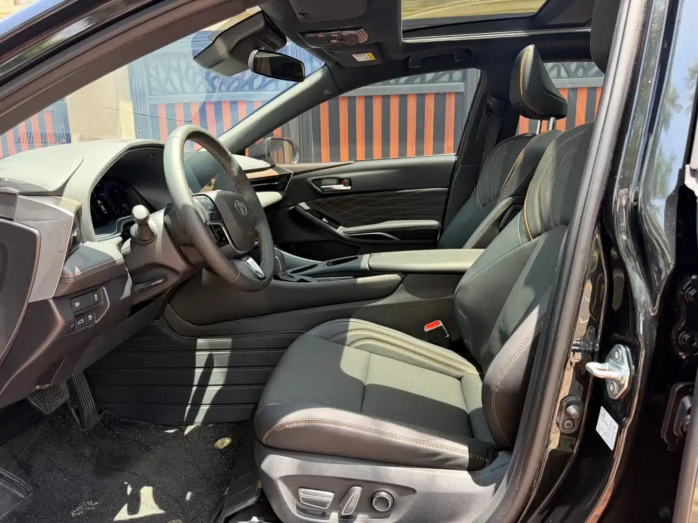 2024 Toyota Avalon Hybrid 2.0L Luxury Edition — миниатюра 5