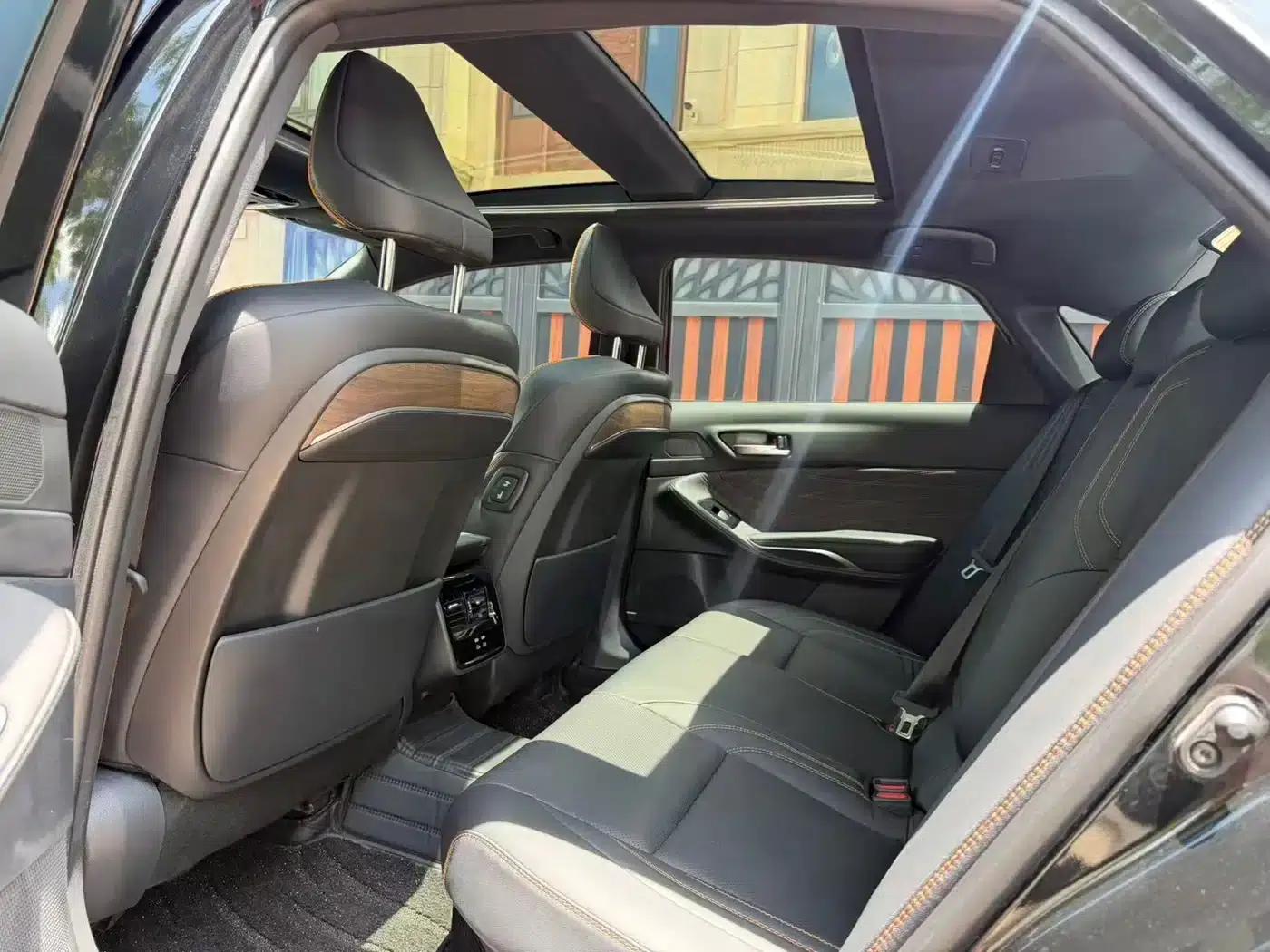 2024 Toyota Avalon Hybrid 2.0L Luxury Edition — миниатюра 6