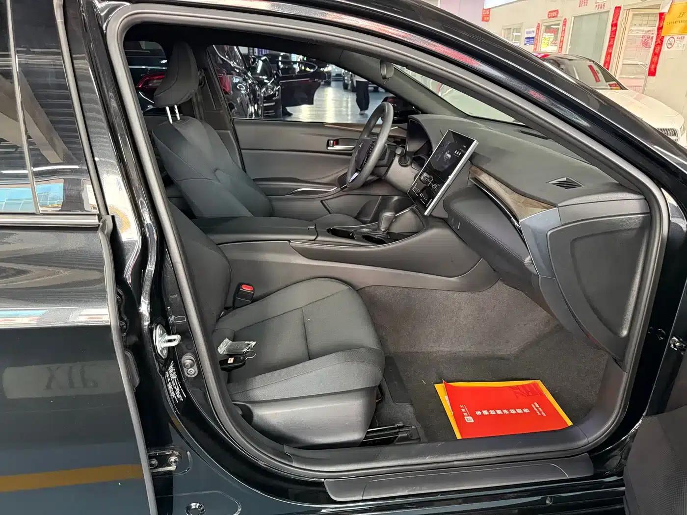 2024 Toyota Avalon 2.0L Entry-level Edition — миниатюра 13