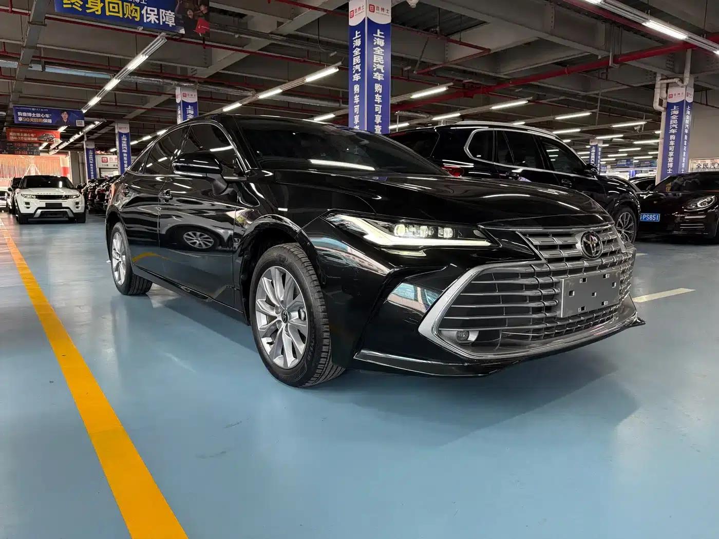 2024 Toyota Avalon 2.0L Entry-level Edition — миниатюра 3