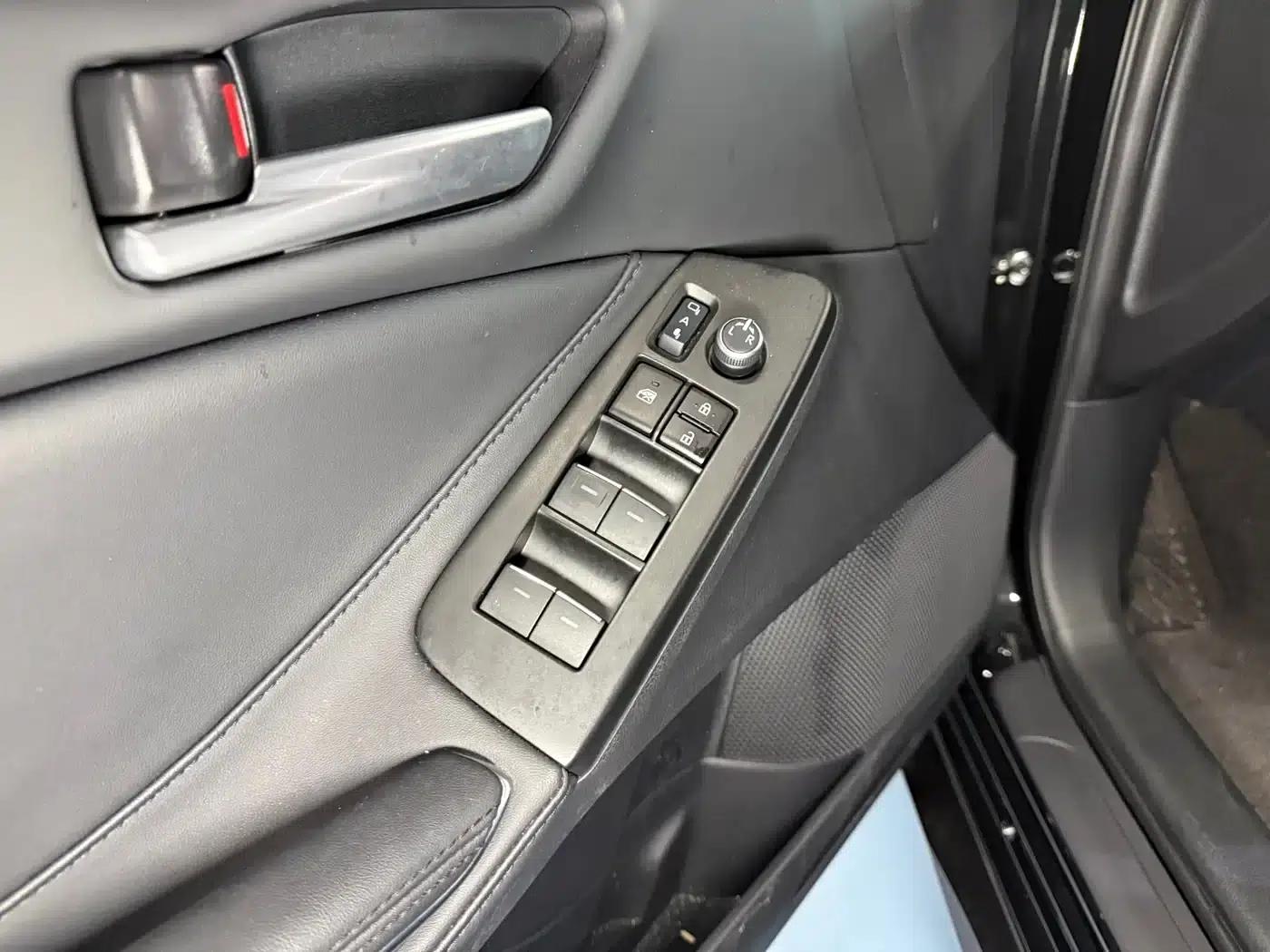 2024 Toyota Avalon 2.0L Entry-level Edition — миниатюра 9