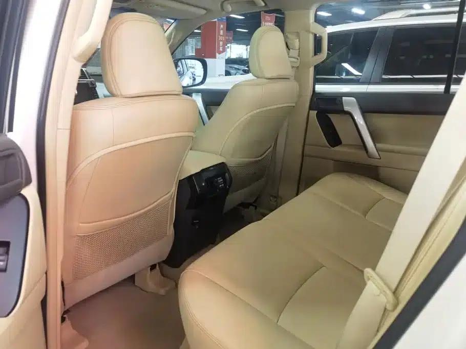 2016 Prado 2.7L Automatic Standard Edition — миниатюра 11
