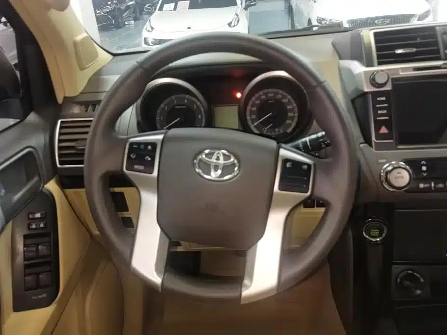 2016 Prado 2.7L Automatic Standard Edition — миниатюра 15