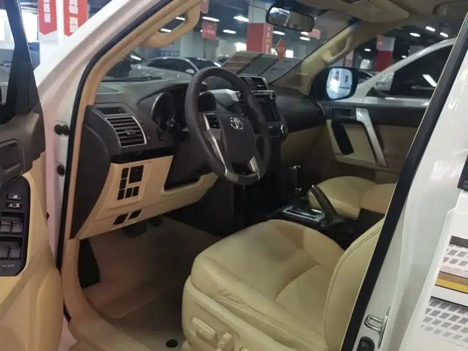 2016 Prado 2.7L Automatic Standard Edition — миниатюра 9