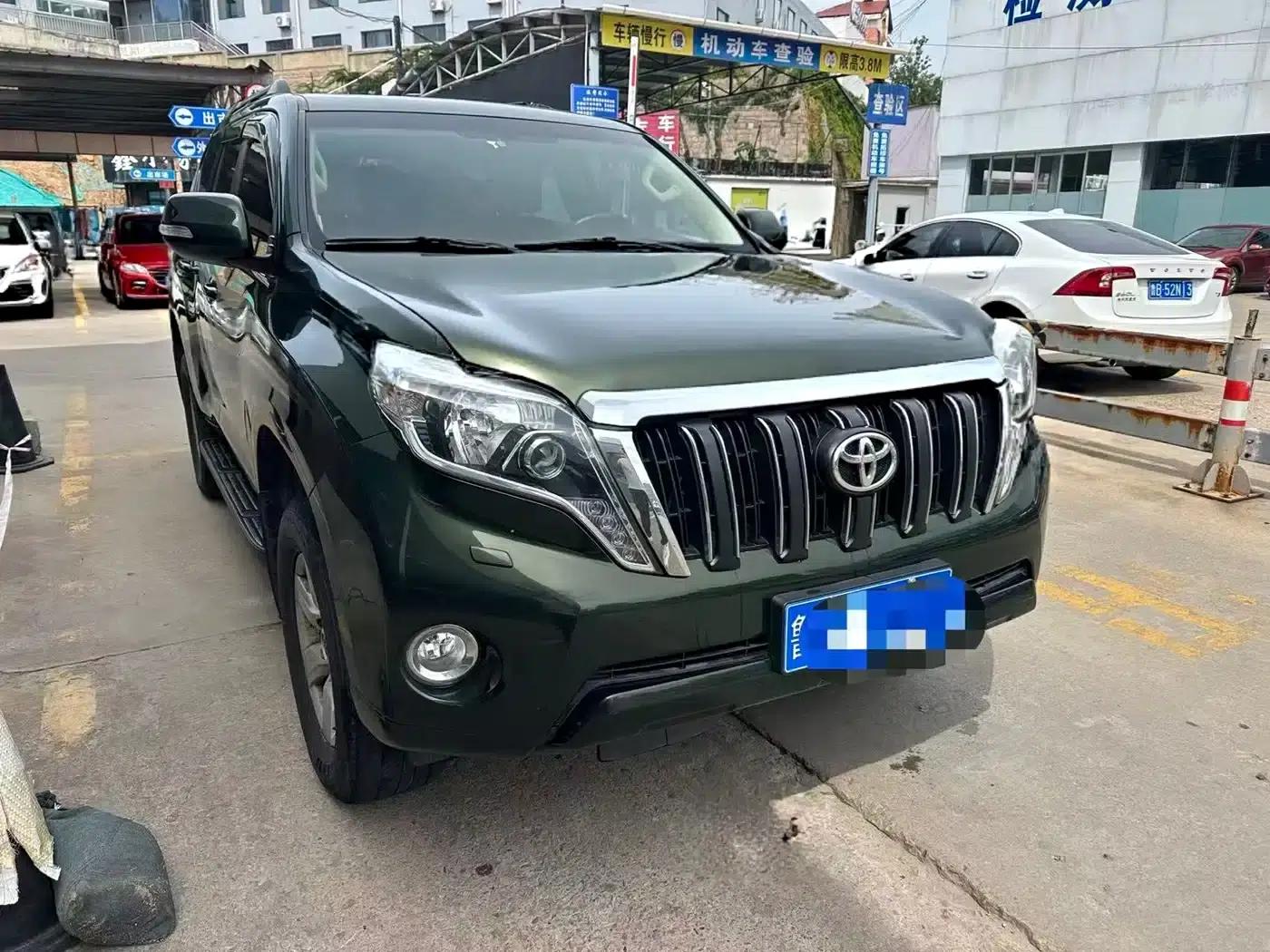 2016 Prado 2.7L Automatic Luxury Edition — миниатюра 3