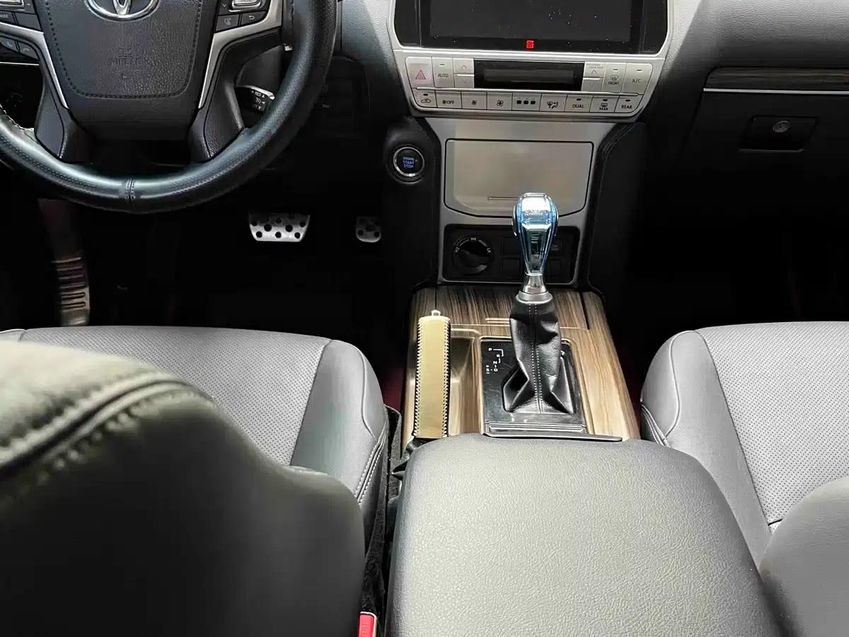 2019 Prado 3.5L Automatic TX-L Premium Edition — миниатюра 20