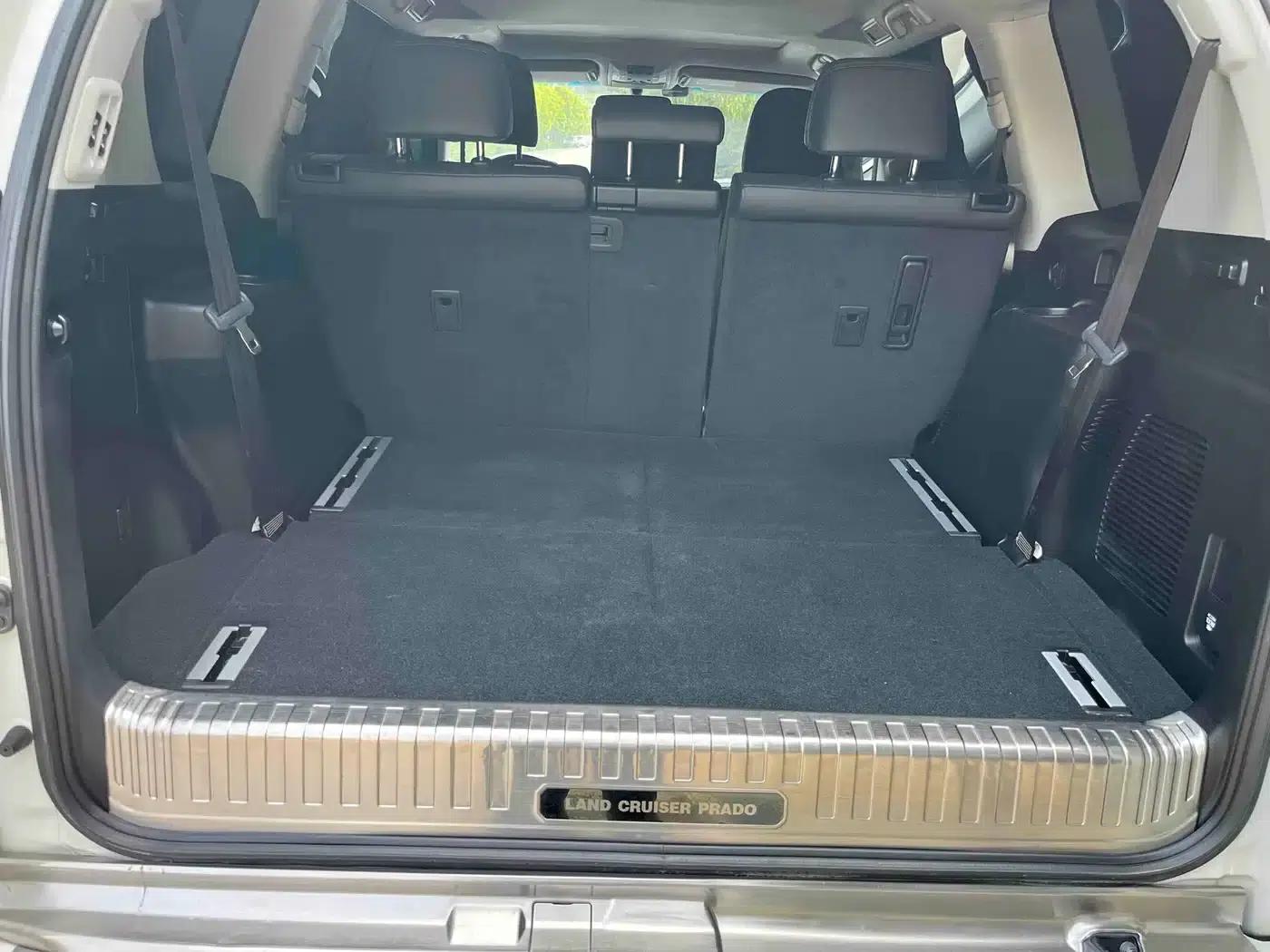 2019 Prado 3.5L Automatic TX-L Premium Edition — миниатюра 25