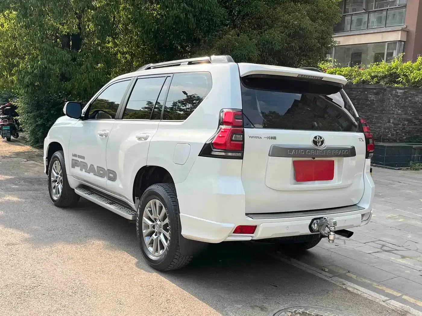 2019 Prado 3.5L Automatic TX-L Premium Edition — миниатюра 4