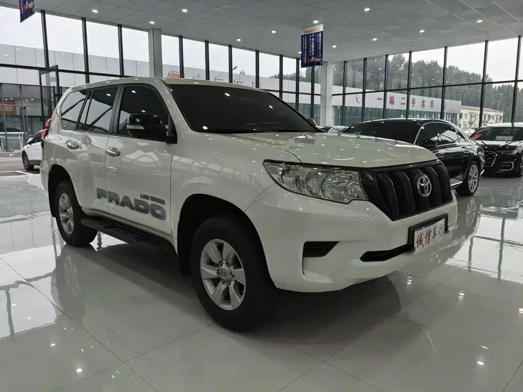 2020 Prado (Imported) 2.7L TX Middle East Edition — миниатюра 3