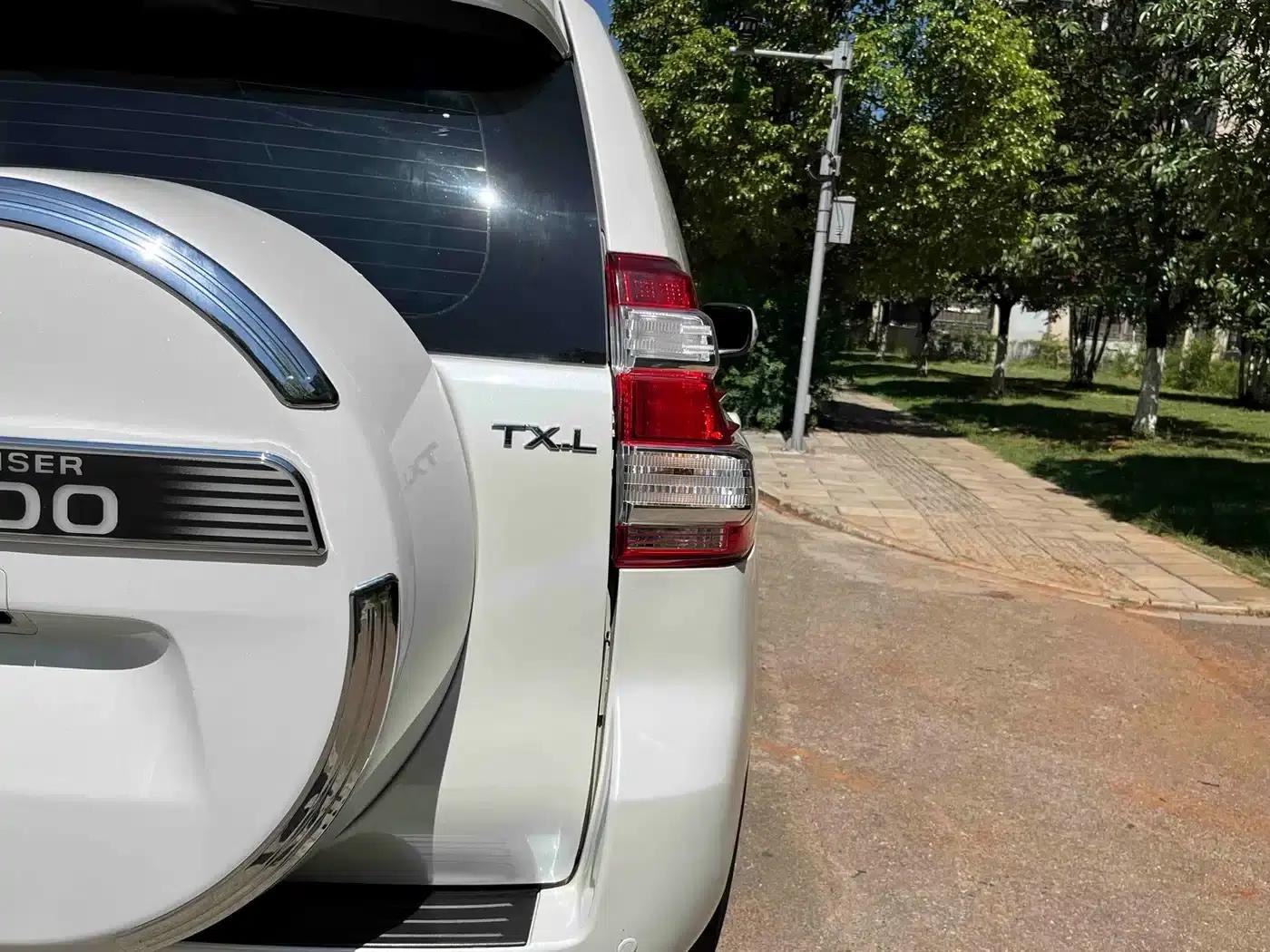 2014 Prado Imported Model 2.7L Automatic Luxury Edition — миниатюра 12