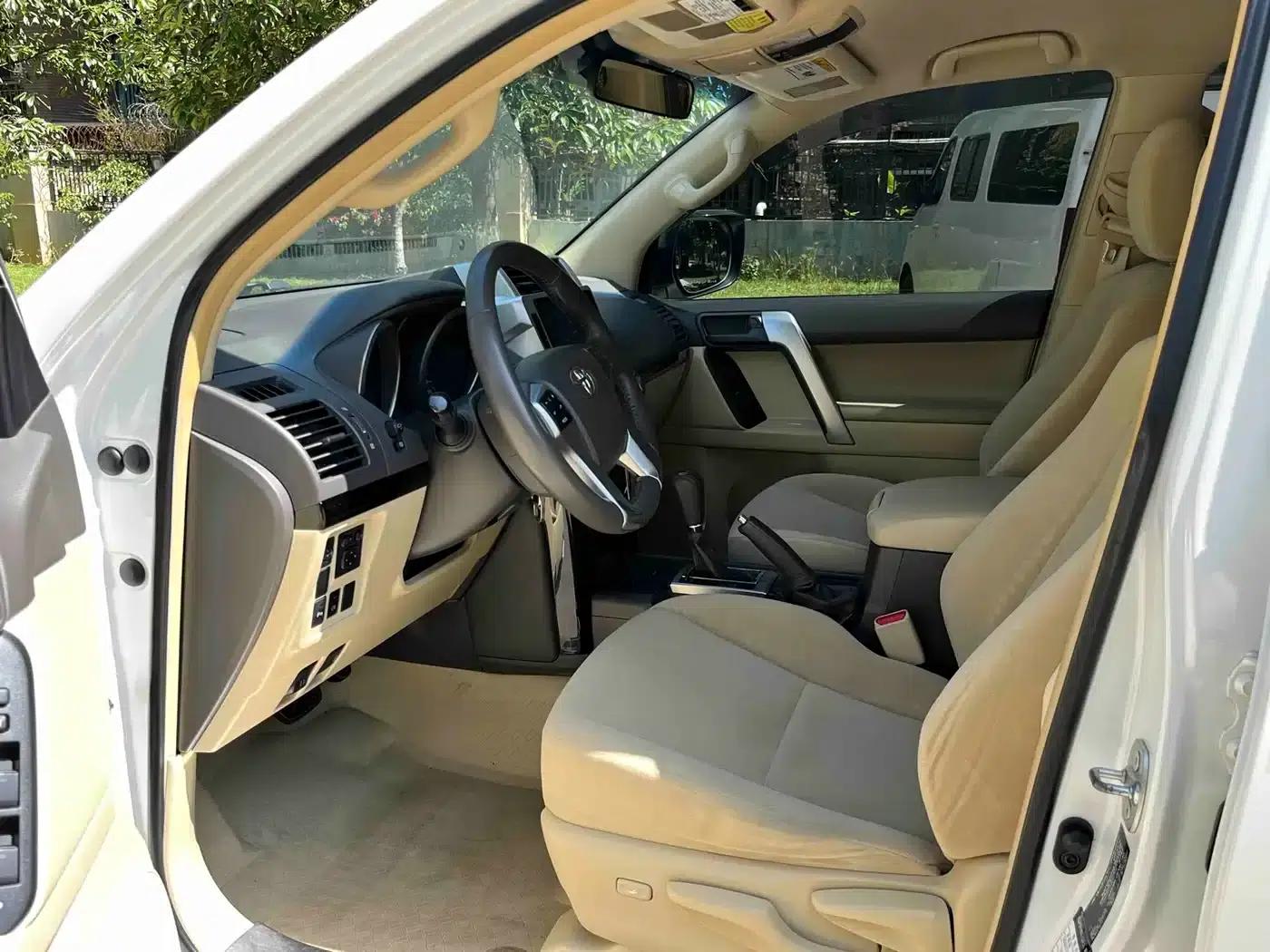 2014 Prado Imported Model 2.7L Automatic Luxury Edition — миниатюра 16