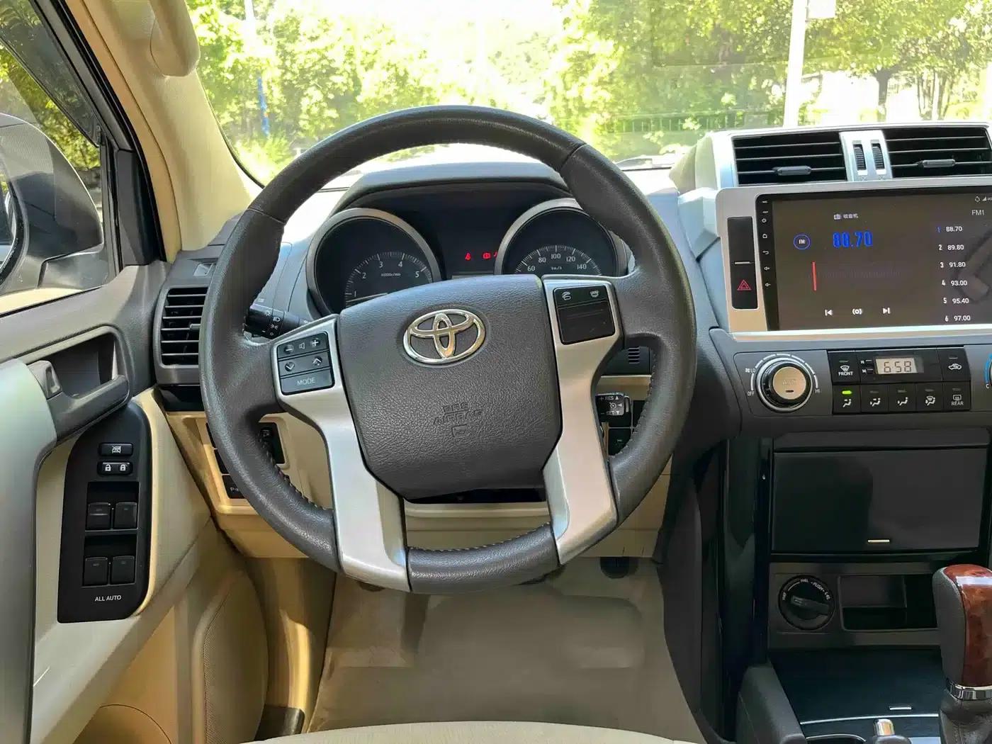 2014 Prado Imported Model 2.7L Automatic Luxury Edition — миниатюра 26