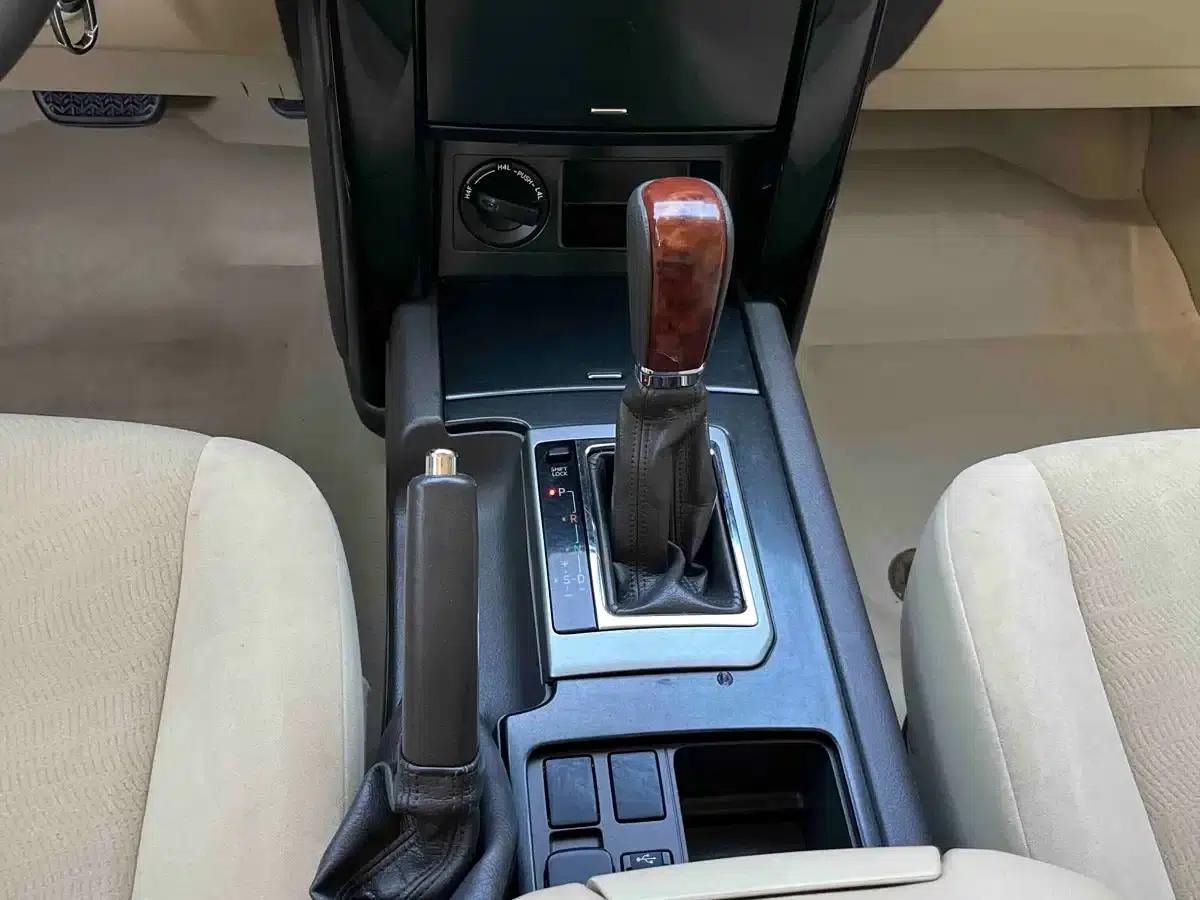 2014 Prado Imported Model 2.7L Automatic Luxury Edition — миниатюра 27