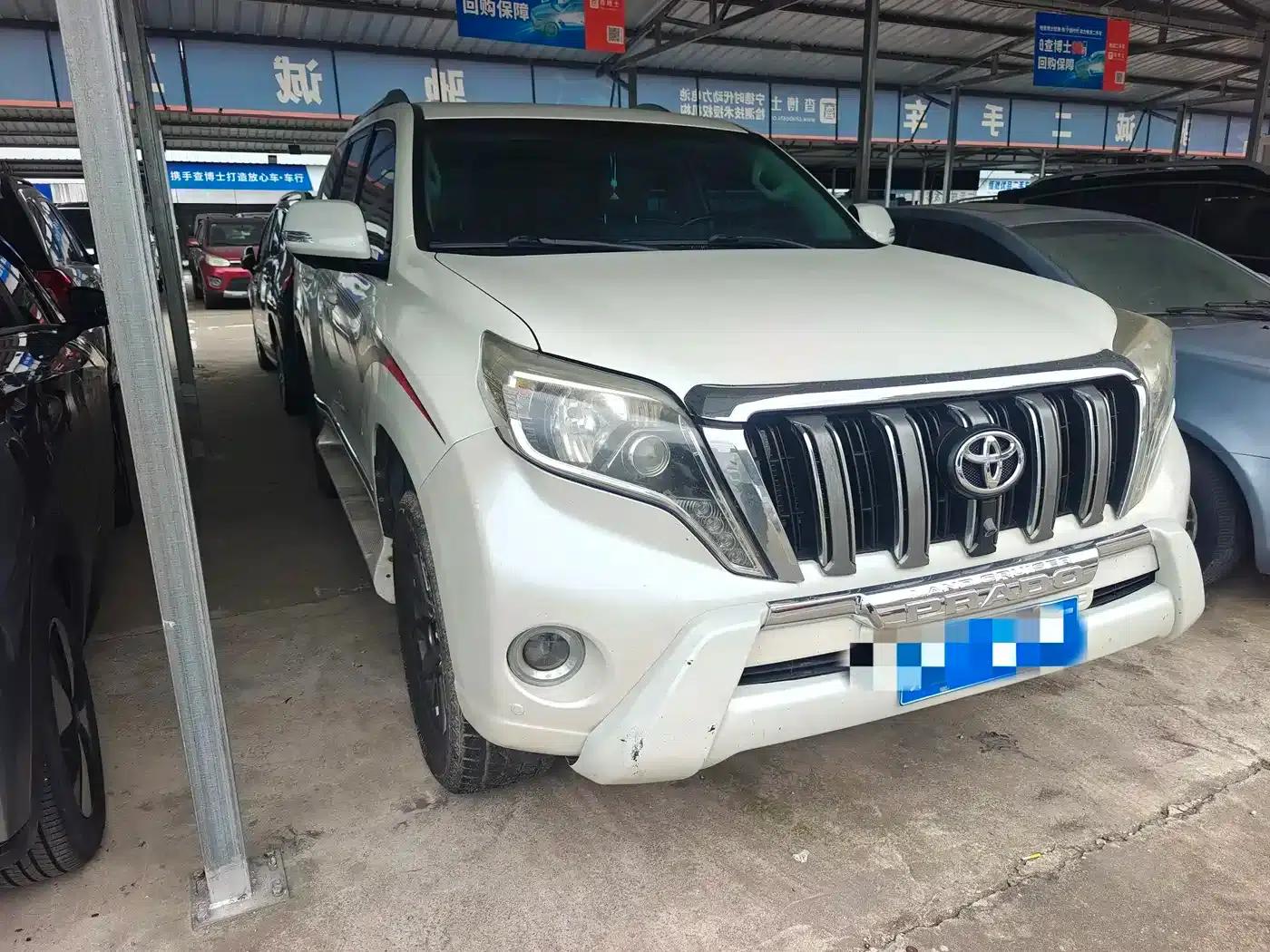 2014 Prado Imported Model 2.7L Automatic Standard Edition — миниатюра 3