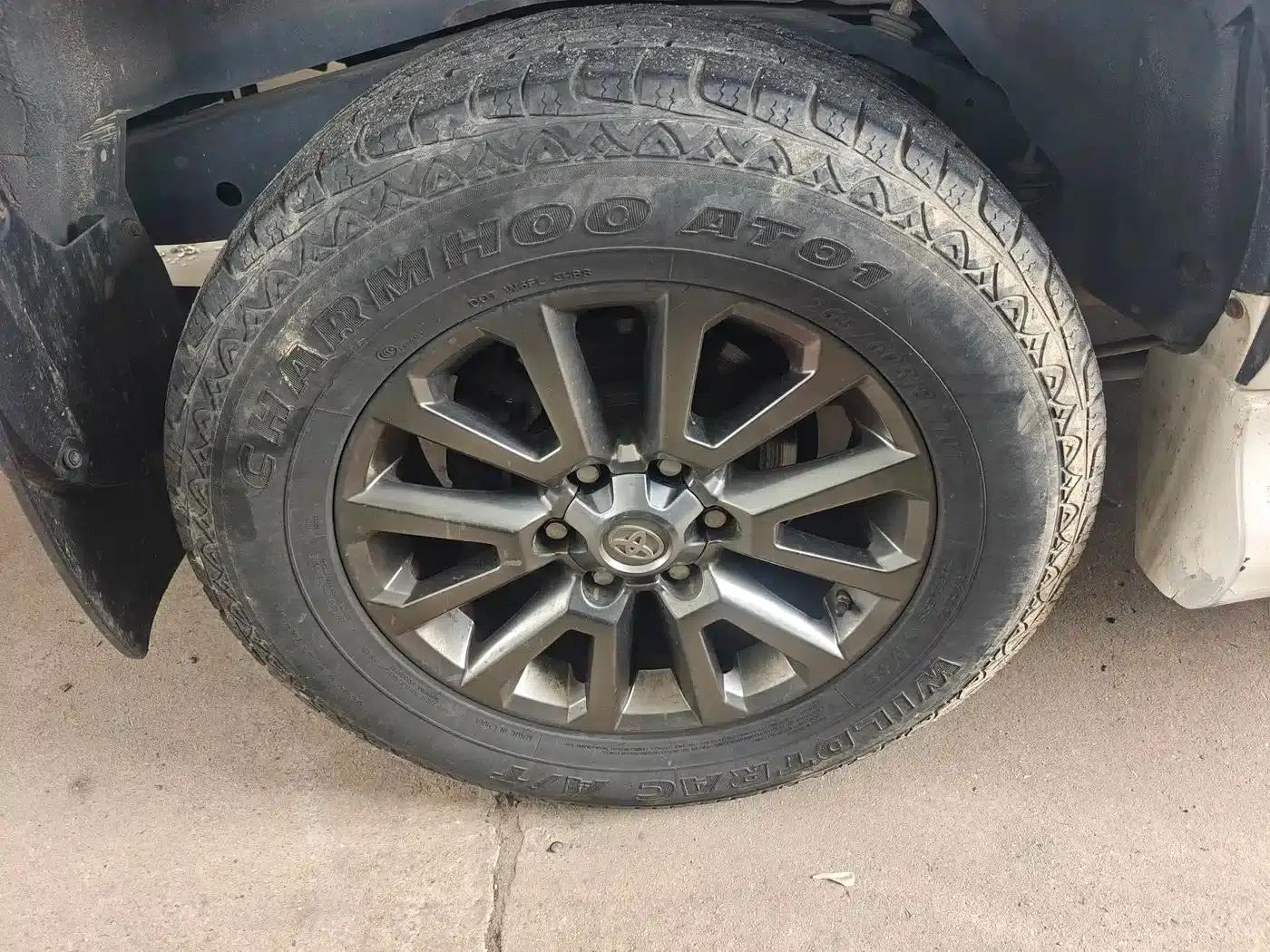 2014 Prado Imported Model 2.7L Automatic Standard Edition — миниатюра 6