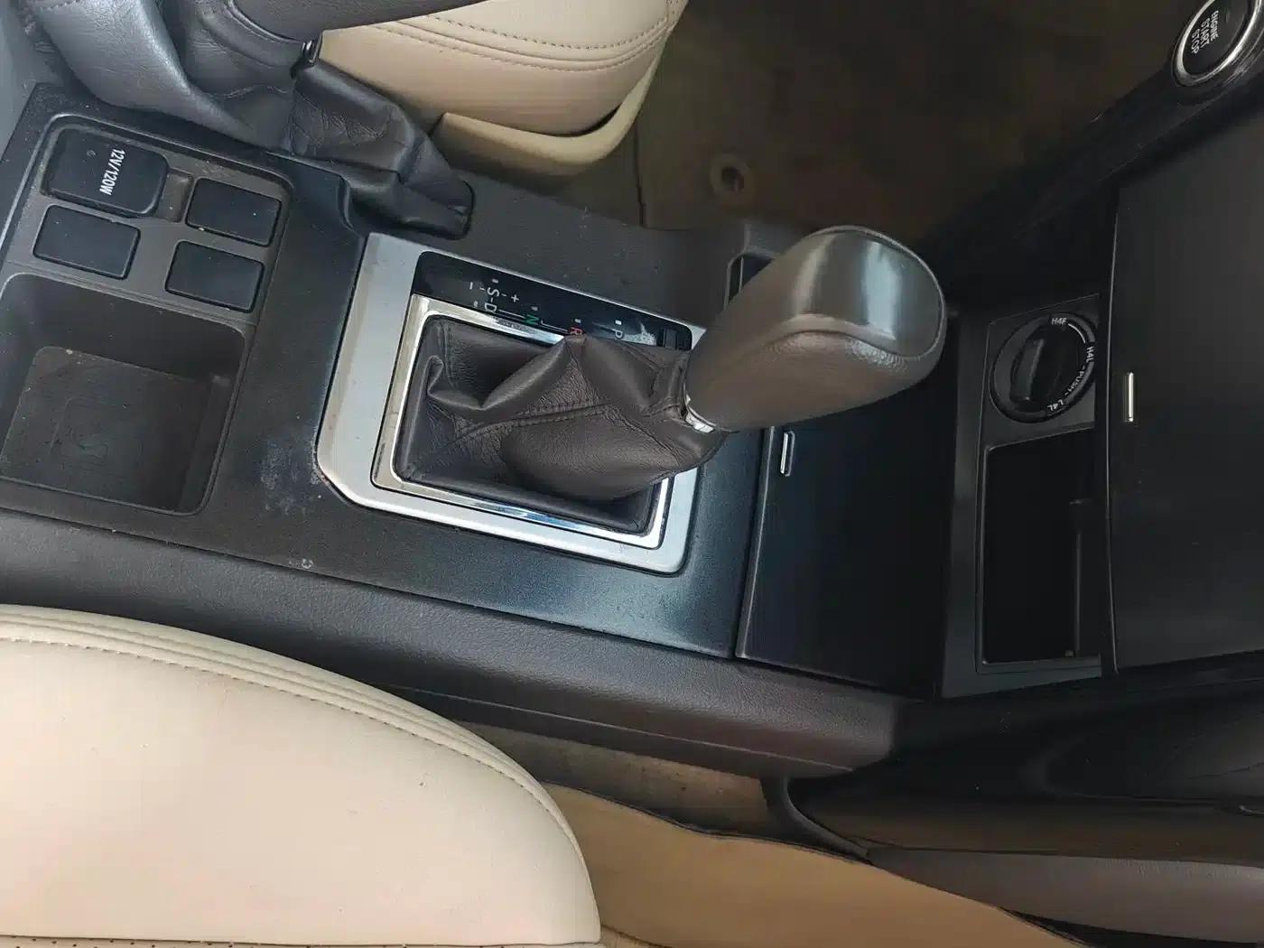 2014 Prado Imported Model 2.7L Automatic Standard Edition — миниатюра 10