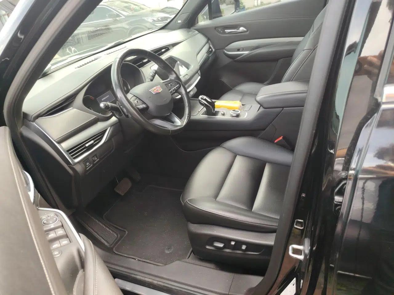 Cadillac XT4 2020 28T Two-Wheel-Drive Leading Version — миниатюра 15