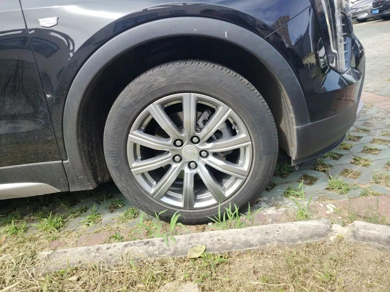 Cadillac XT4 2020 28T Two-Wheel-Drive Leading Version — миниатюра 8